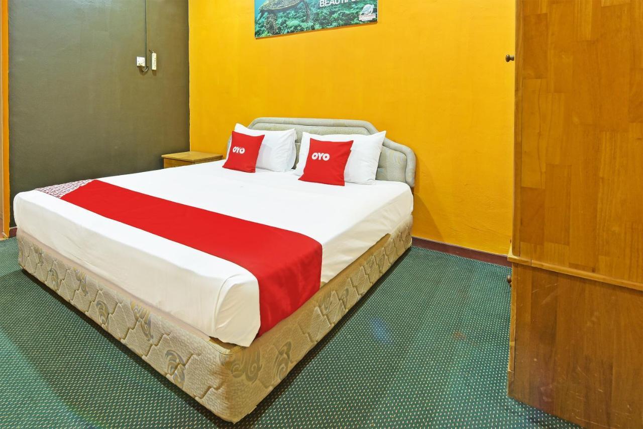Oyo 90672 De Paradise Turtle Hotel Kerteh Esterno foto